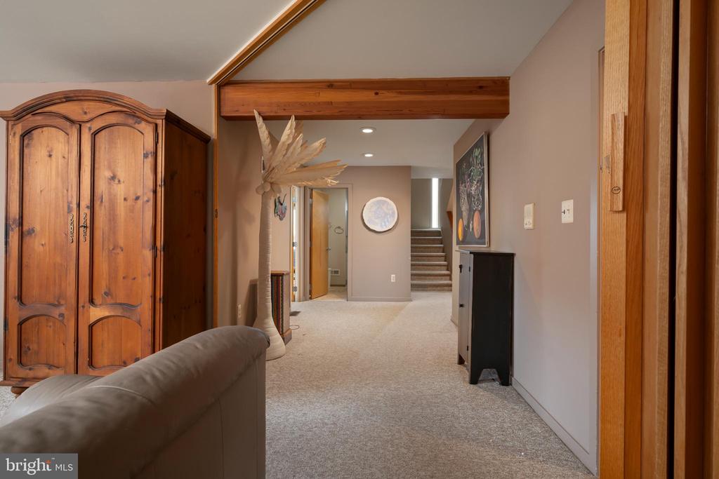 1087 LONG BEACH A