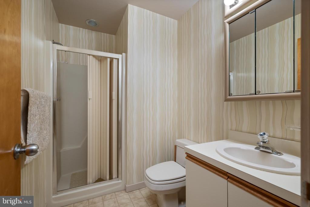 1087 LONG BEACH A