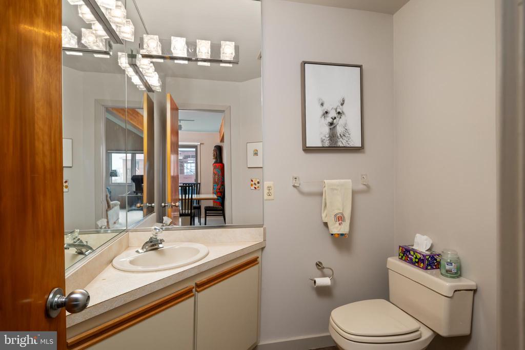 1087 LONG BEACH A