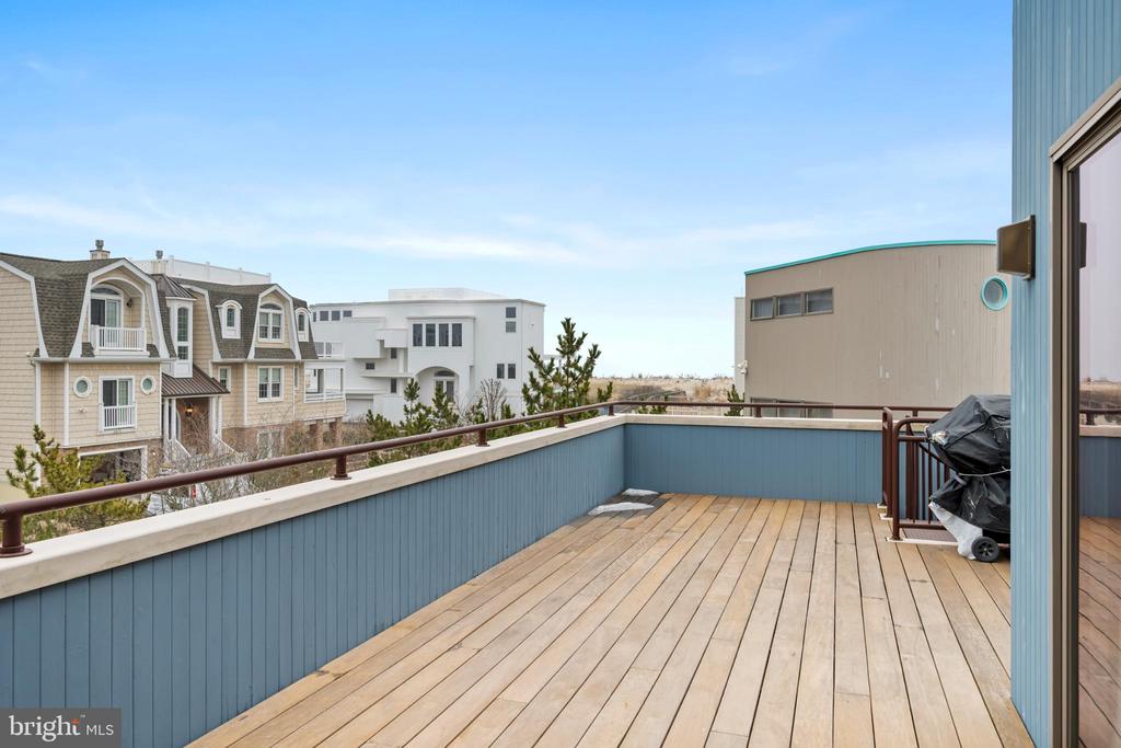 1087 LONG BEACH A
