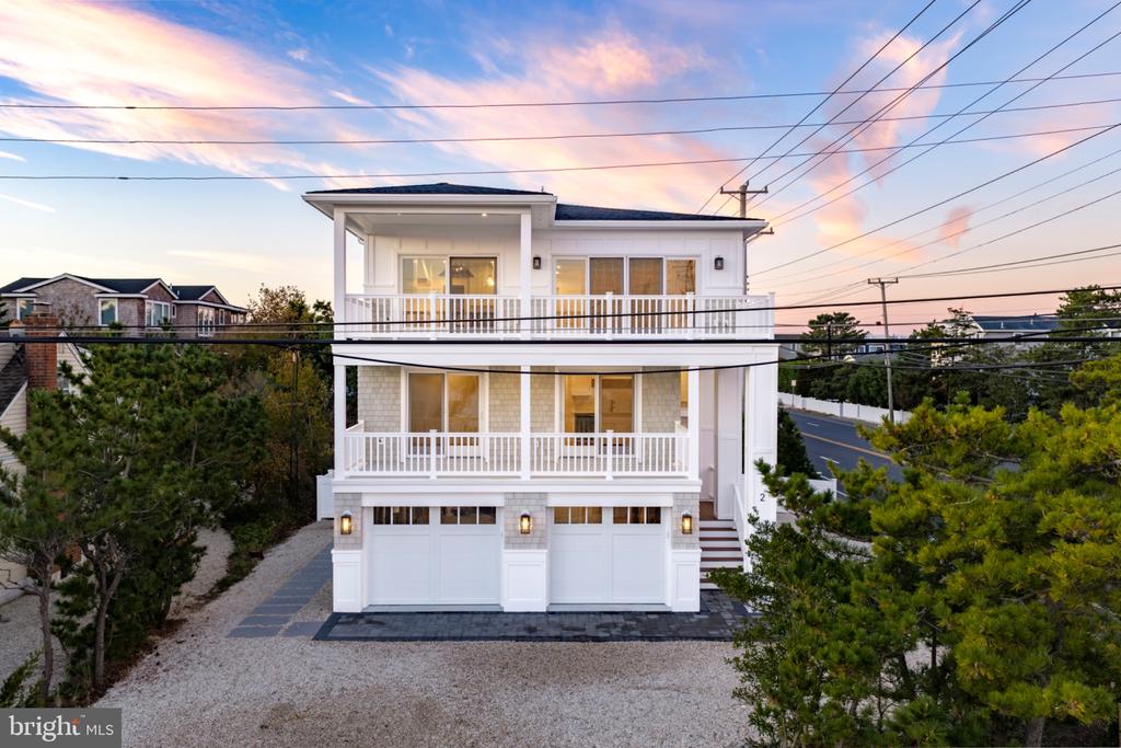 2 E CUMBERLAND AVENUE