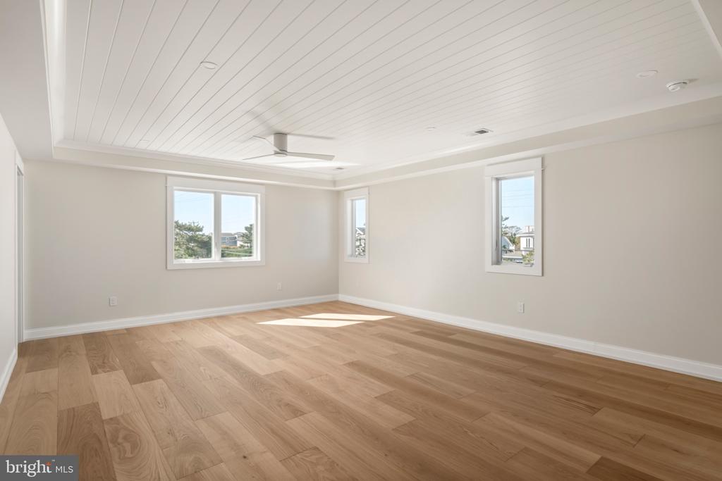 2 E CUMBERLAND AVENUE