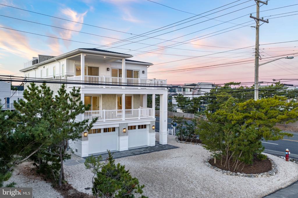 2 E CUMBERLAND AVENUE