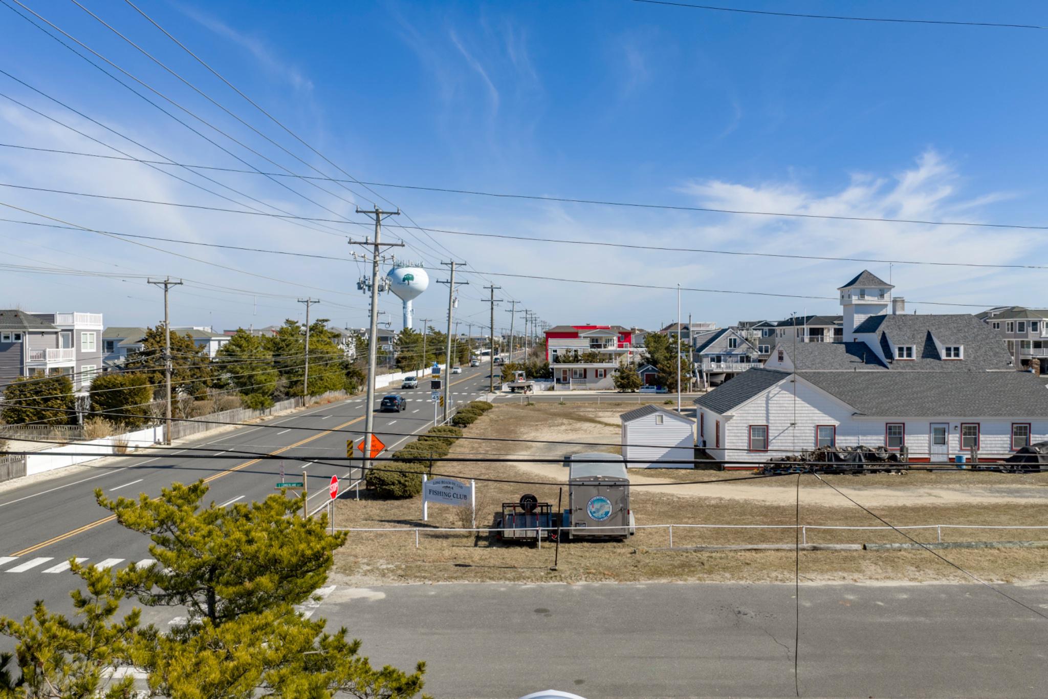 2 E CUMBERLAND AVENUE