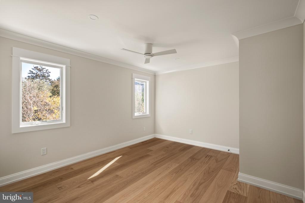 2 E CUMBERLAND AVENUE