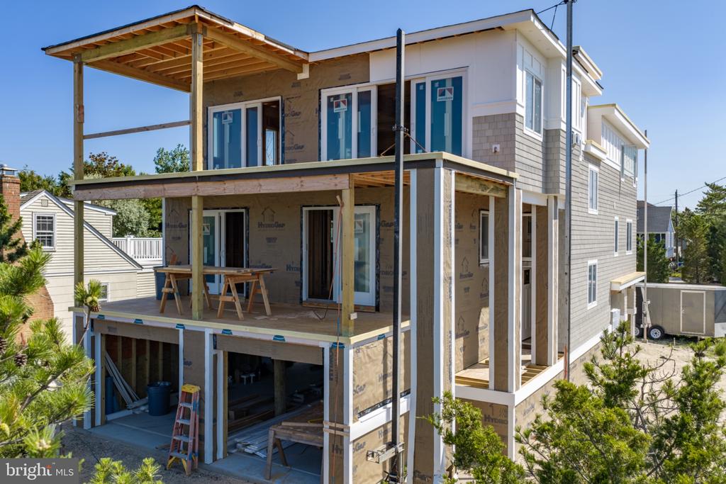 2 E CUMBERLAND AVENUE