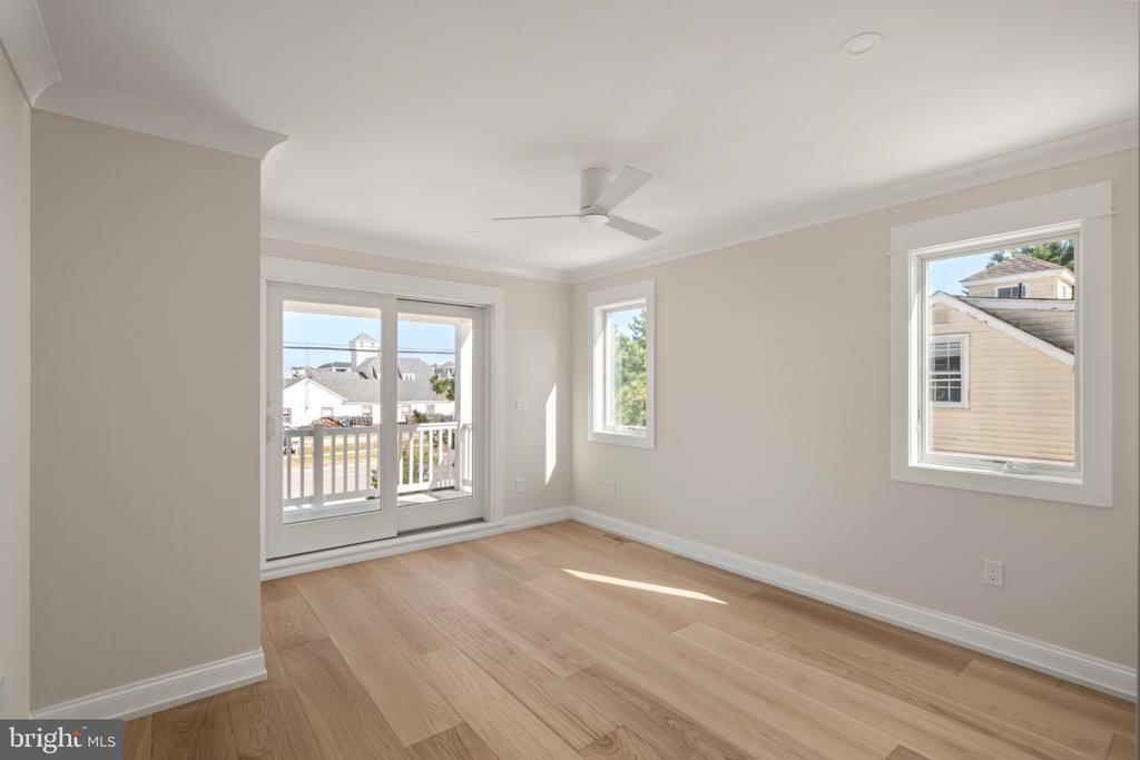 2 E CUMBERLAND AVENUE