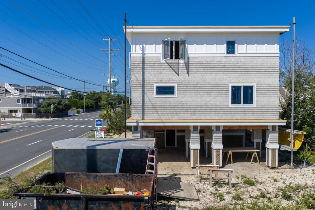 2 E CUMBERLAND AVENUE