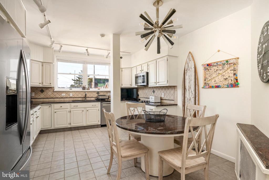 5000 W BAY TERRACE