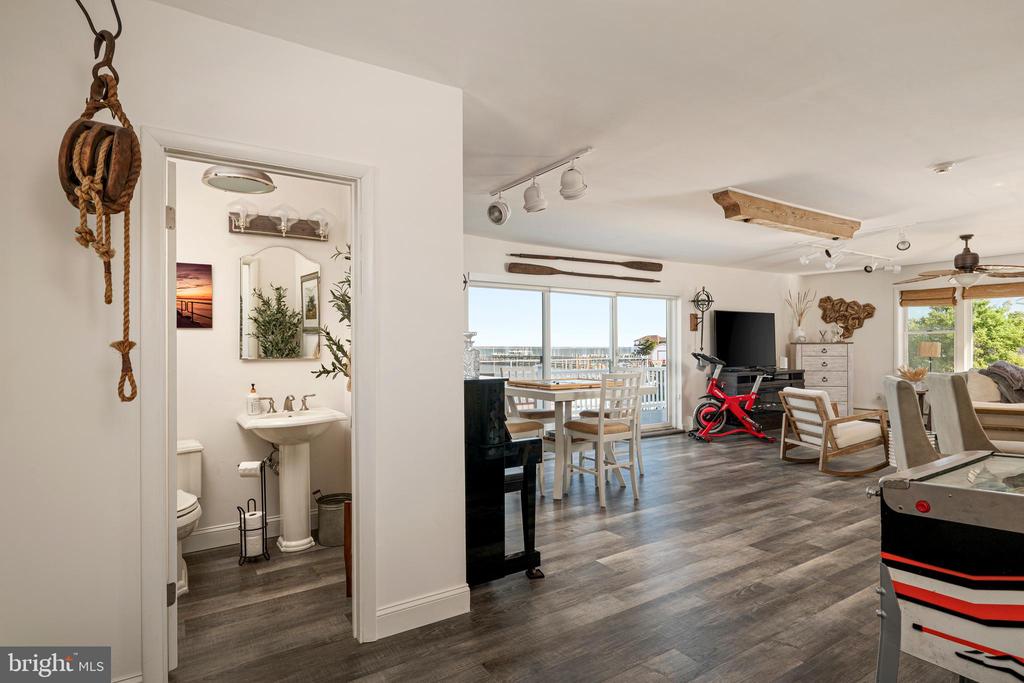 5000 W BAY TERRACE