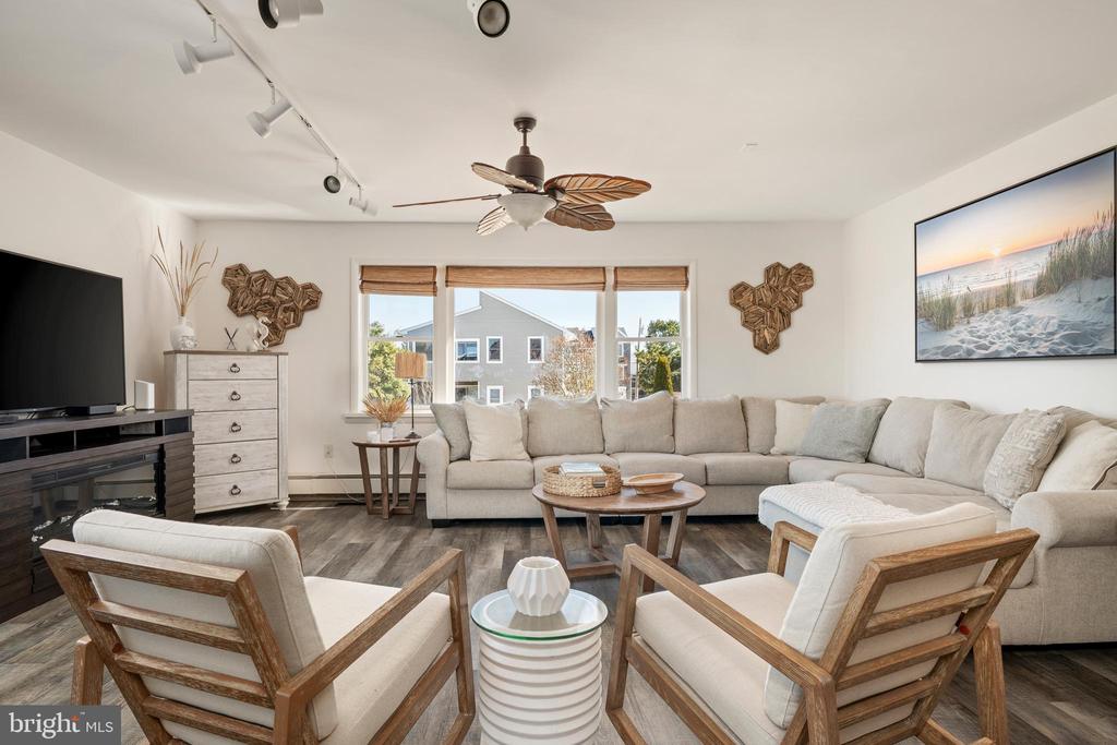 5000 W BAY TERRACE