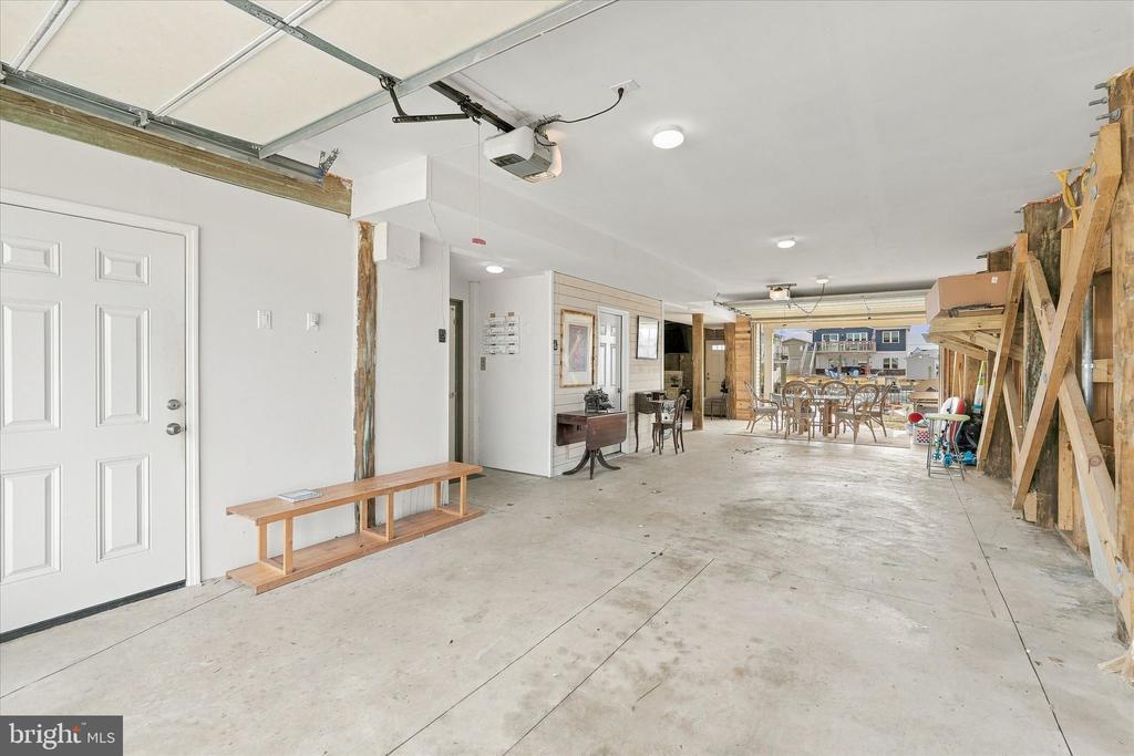 7 W NAVASINK DRIVE
