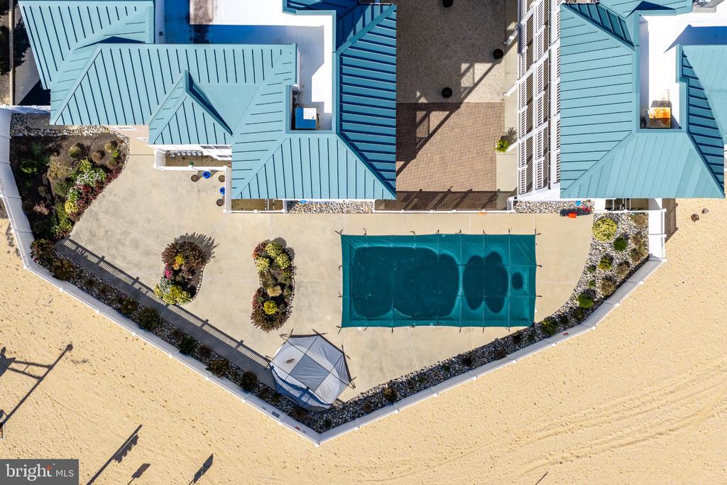 101 W 9TH STREET Unit: 106