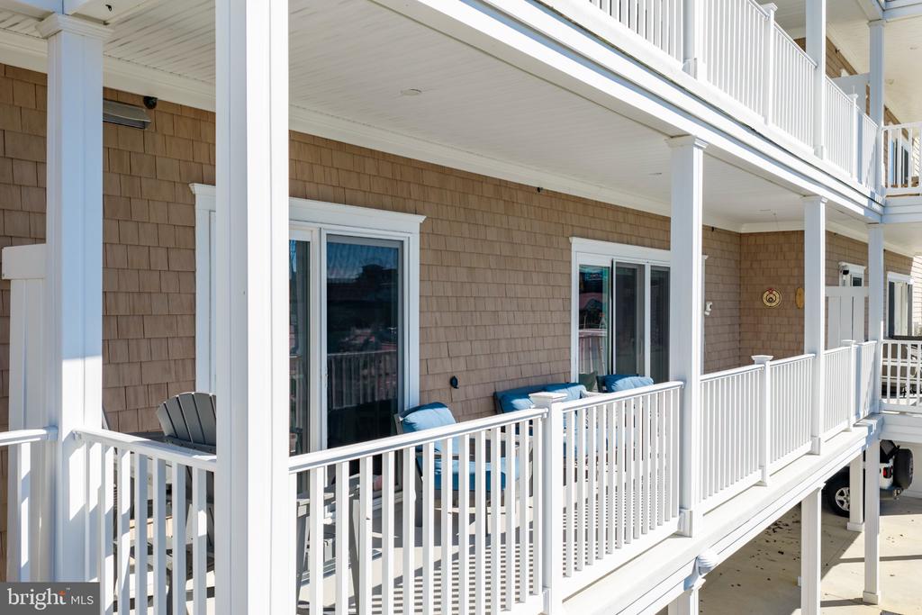 101 W 9TH STREET Unit: 106