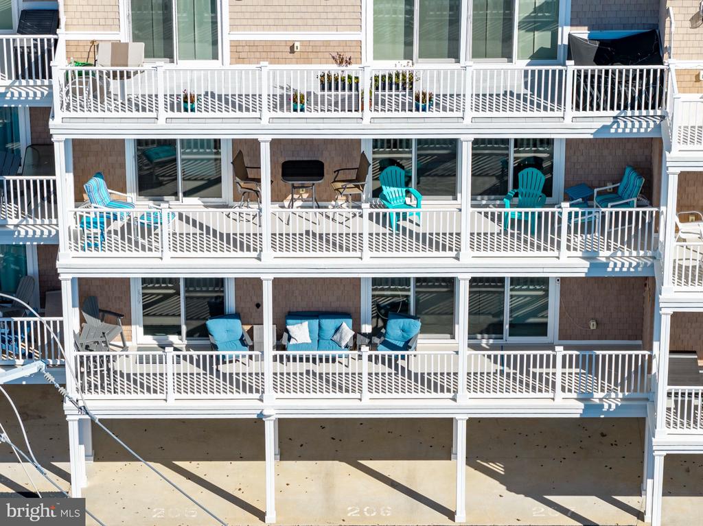101 W 9TH STREET Unit: 106