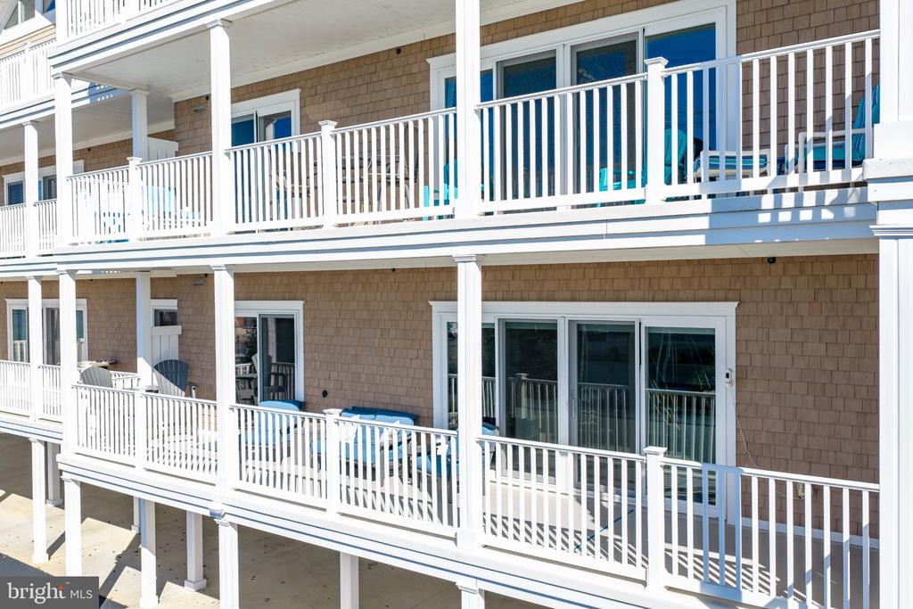 101 W 9TH STREET Unit: 106