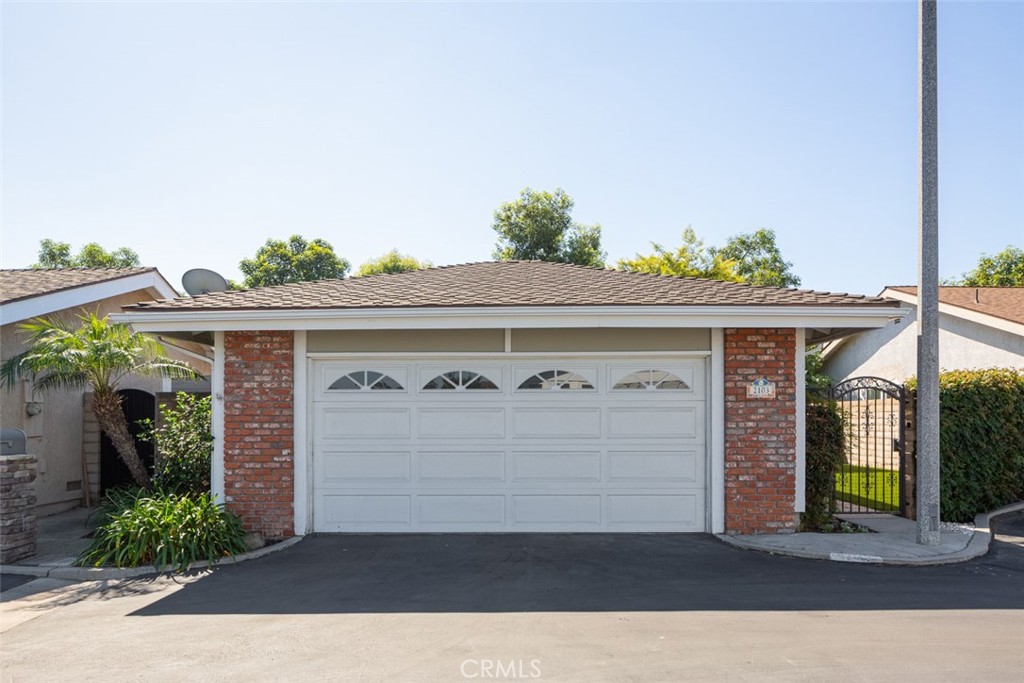 2103 Barclay Court