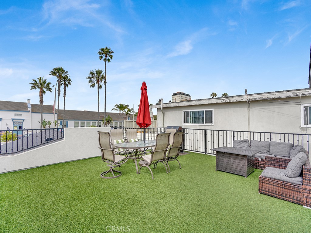 1320 W Balboa Boulevard