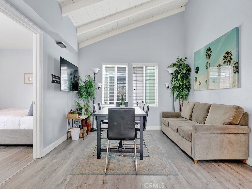 1320 W Balboa Boulevard