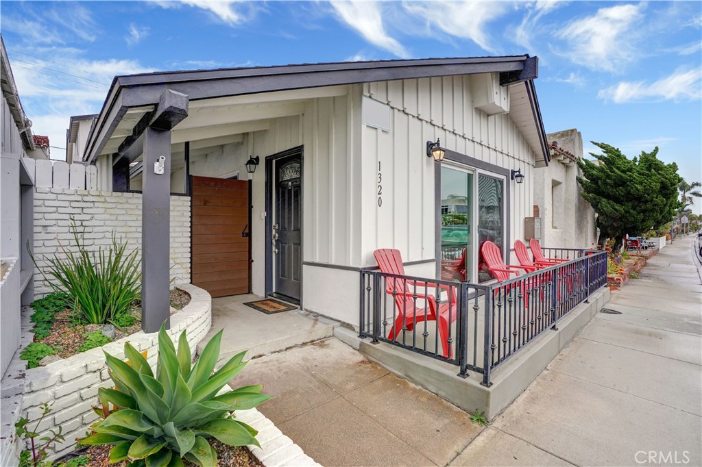 1320 W Balboa Boulevard