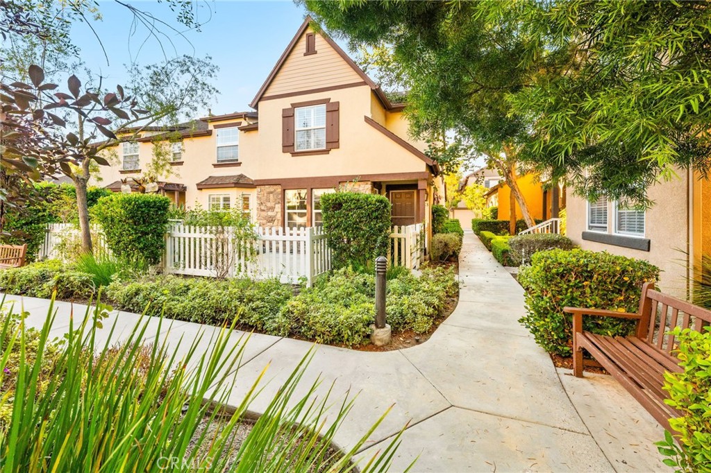 43 Three Vines Court