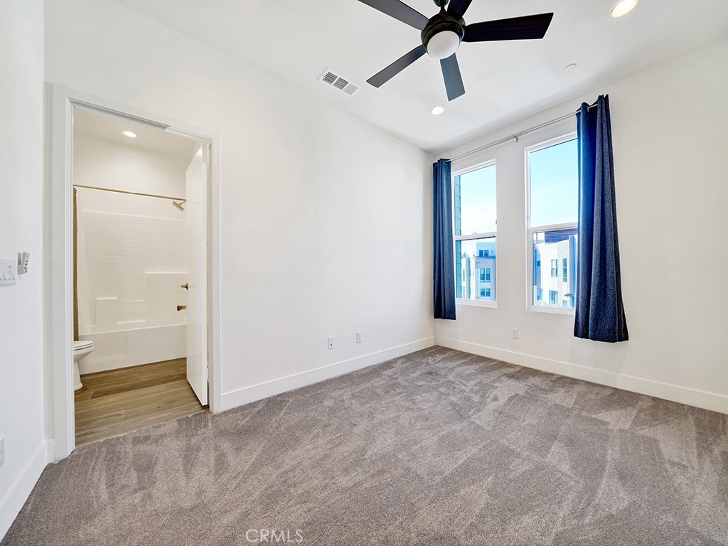 1658 Topanga
