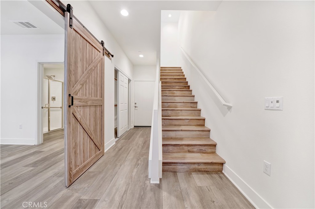 1658 Topanga