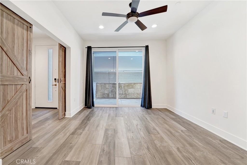 1658 Topanga