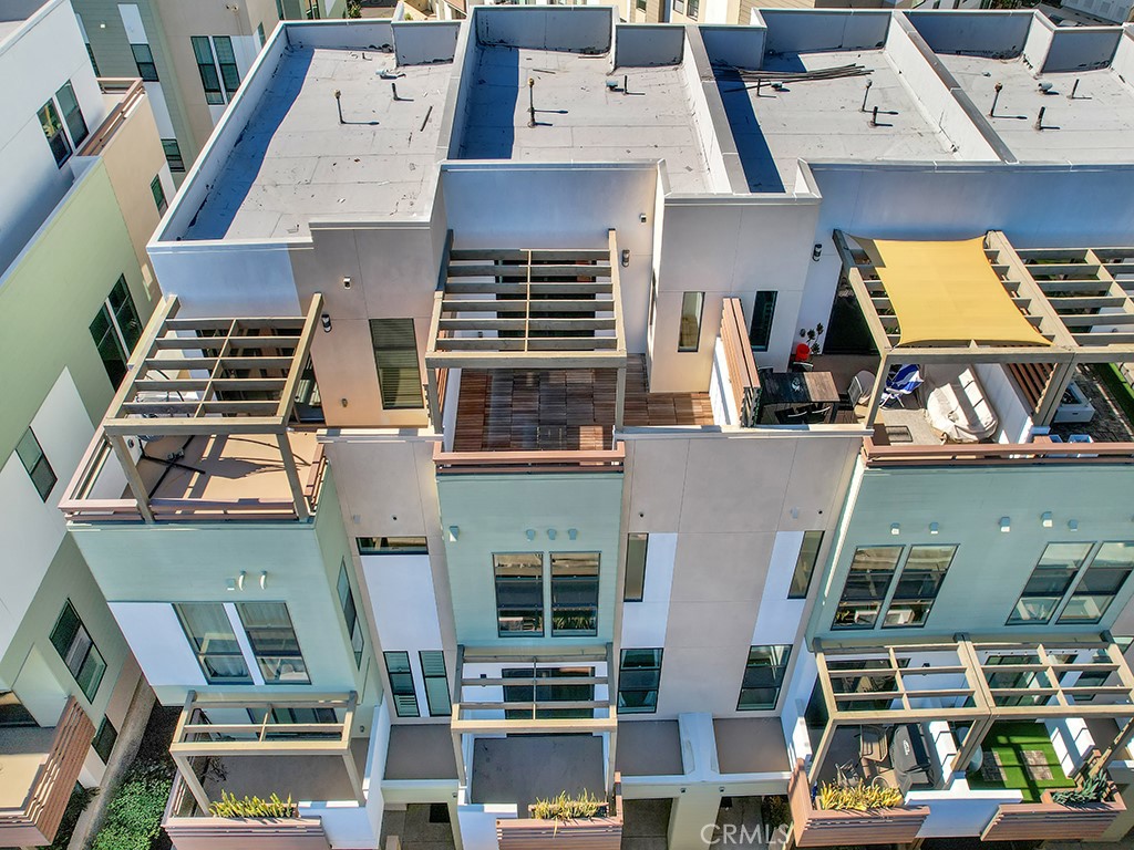 1658 Topanga