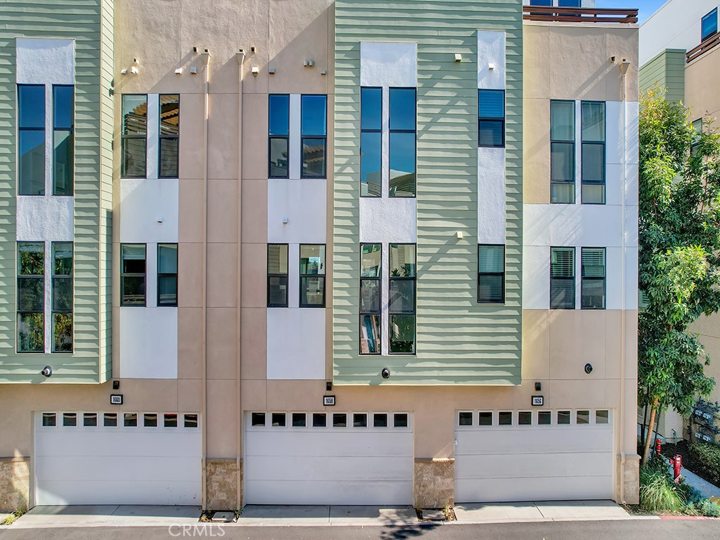 1658 Topanga