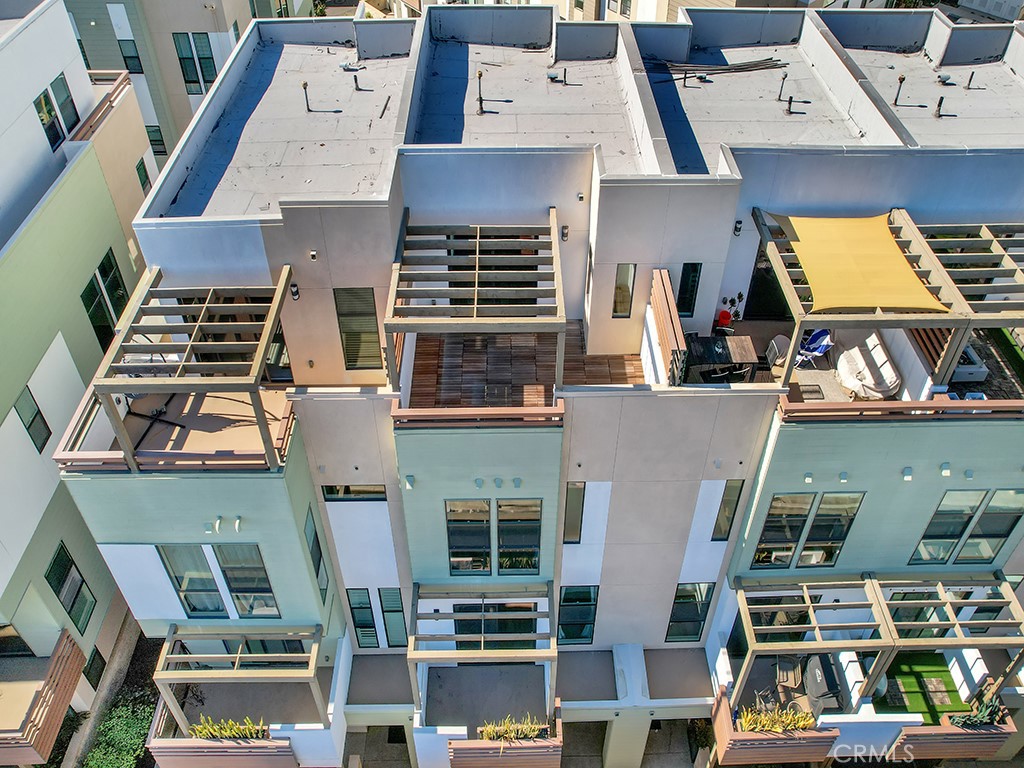 1658 Topanga