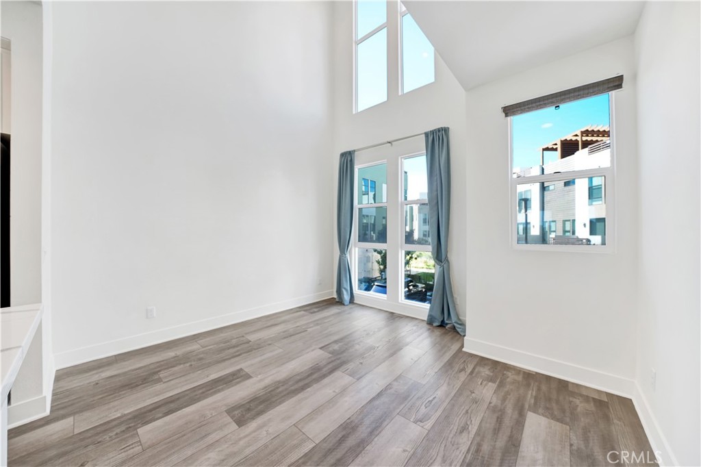 1658 Topanga