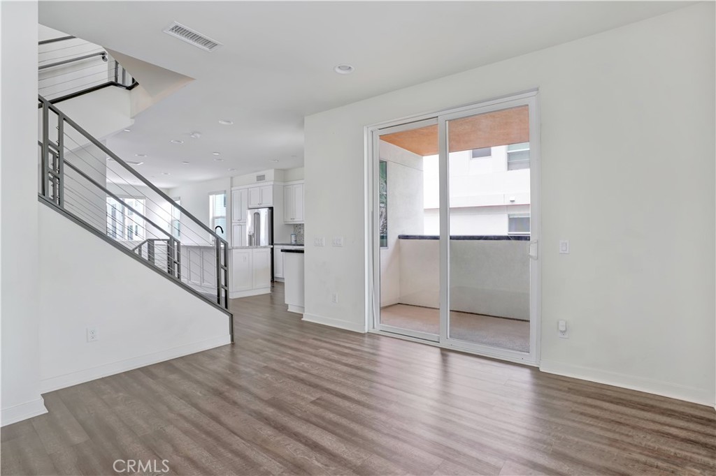 1688 Shoreline Way