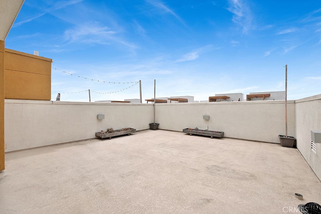 1688 Shoreline Way