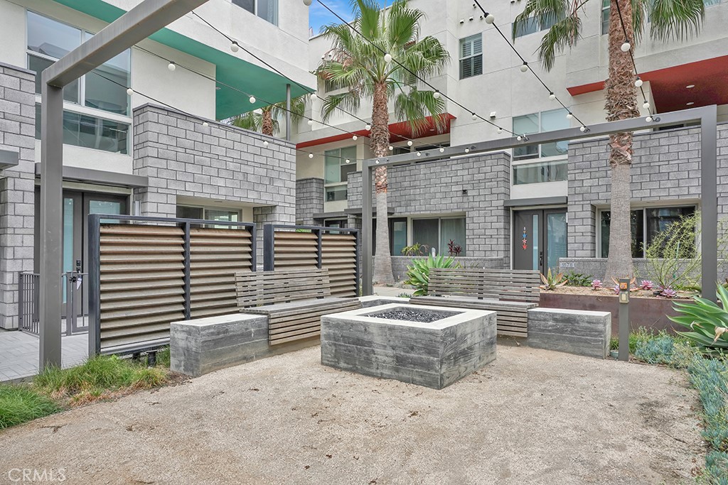 1688 Shoreline Way