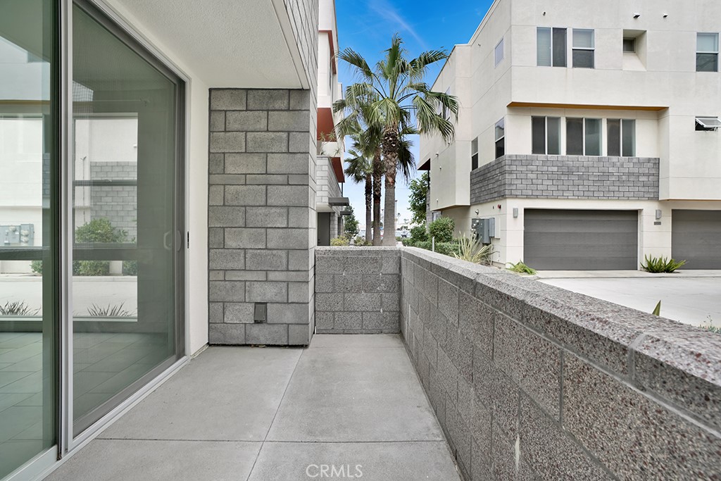 1688 Shoreline Way