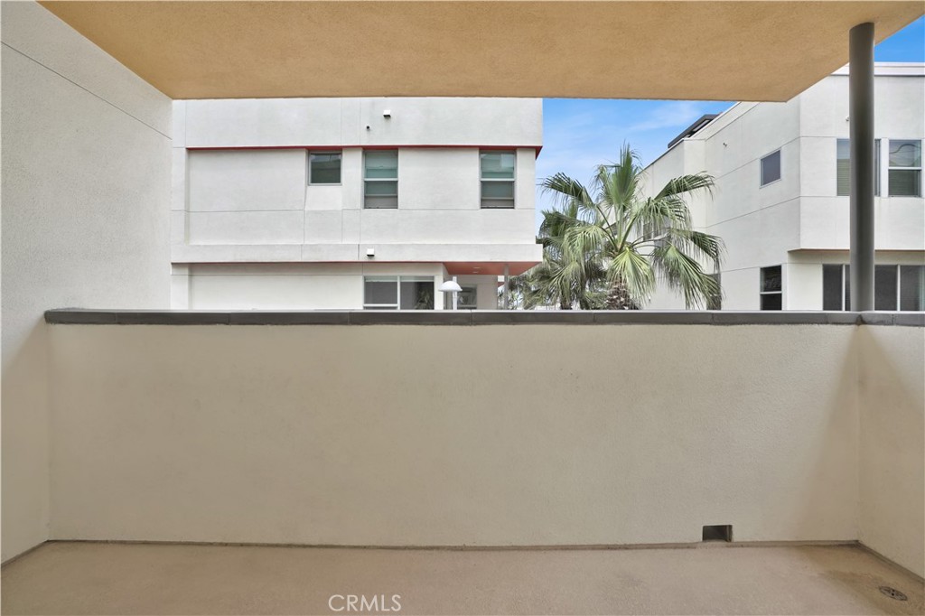 1688 Shoreline Way