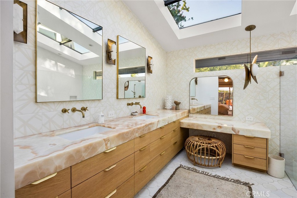 341 Vista Baya