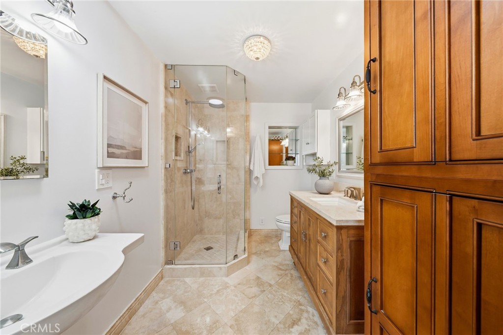 419 E Balboa