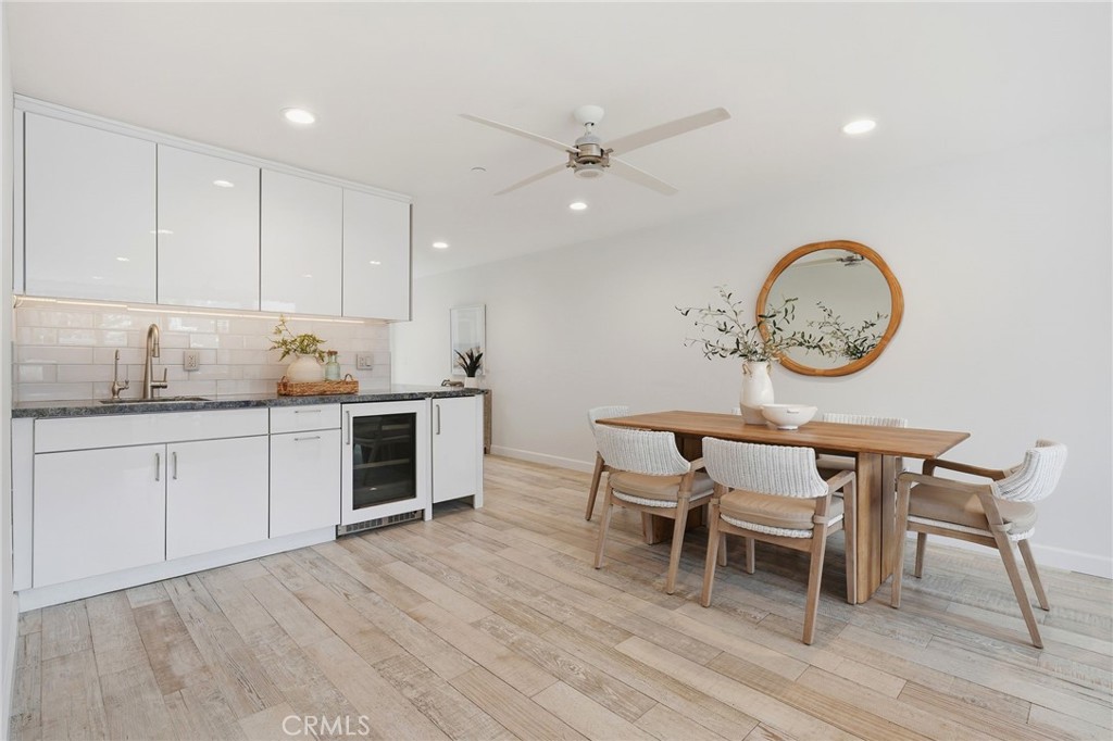 419 E Balboa