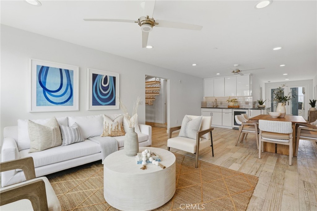 419 E Balboa