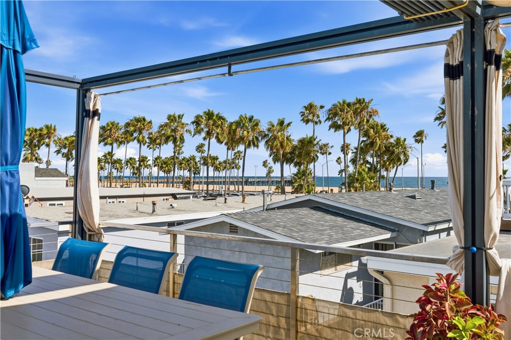 419 E Balboa