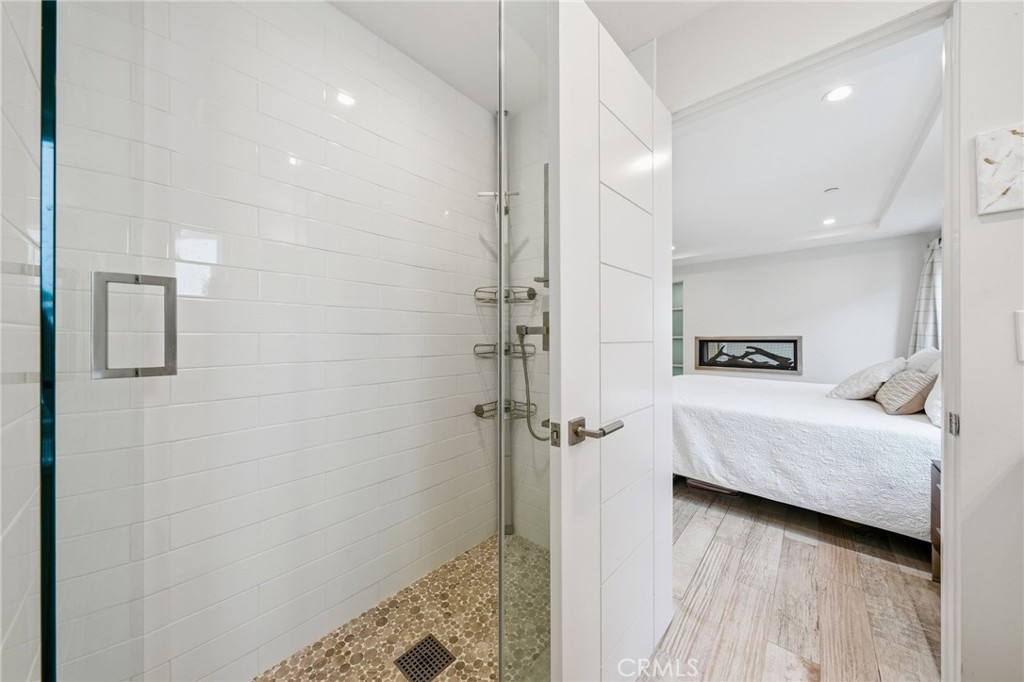 419 E Balboa