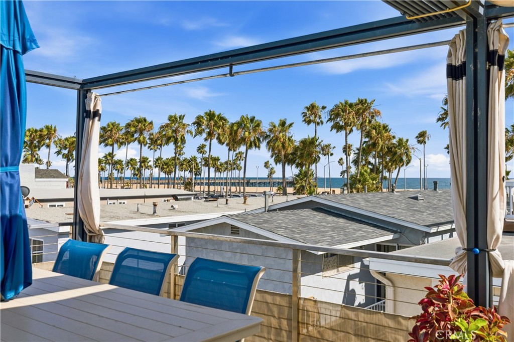 419 E Balboa