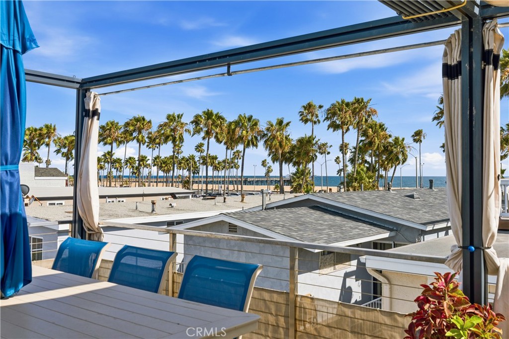 419 E Balboa