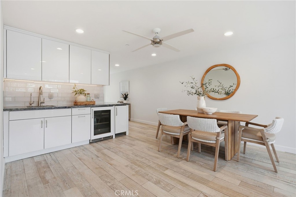 419 E Balboa
