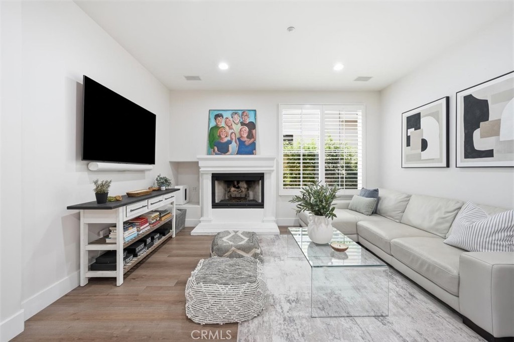 3305 Clay Street