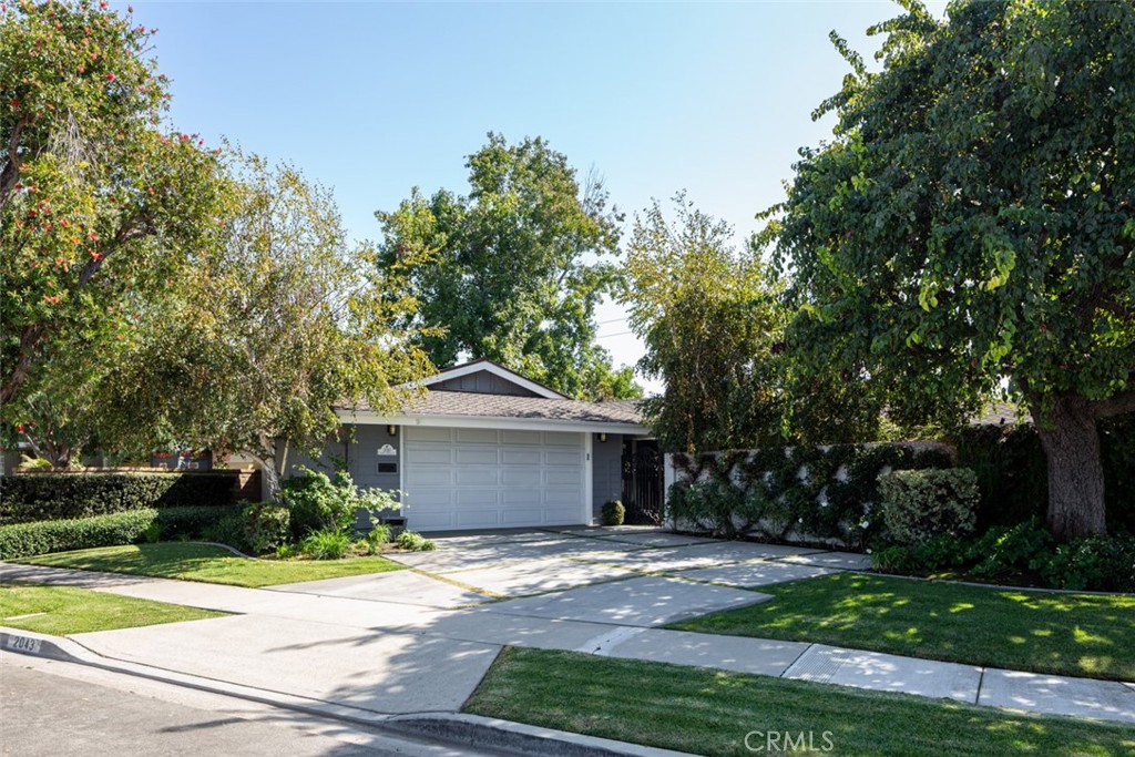 2043 N Capella Court