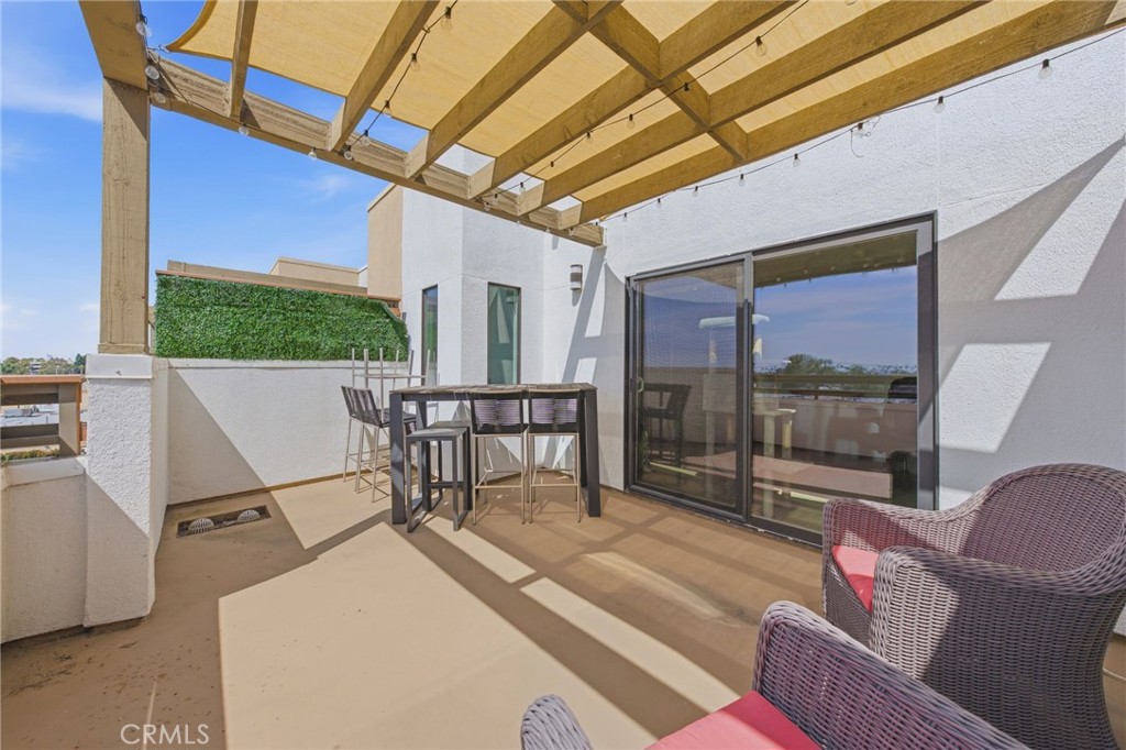 1660 Topanga