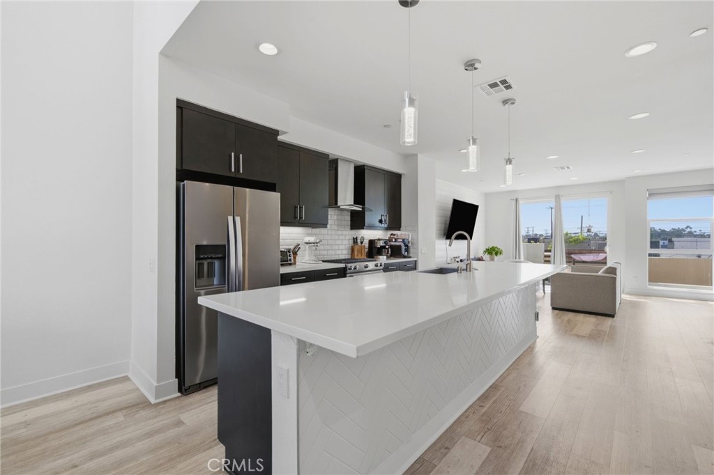 1660 Topanga